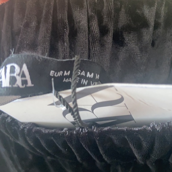 M 🔖 ZARA Velvet Cropped Long Sleeve Top Black Empire Crop - Picture 10 of 13